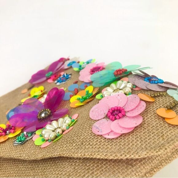 Boutique Multicolor 3D Spring Floral Embellished Burlap Clutch Purse - Picture 12 of 16